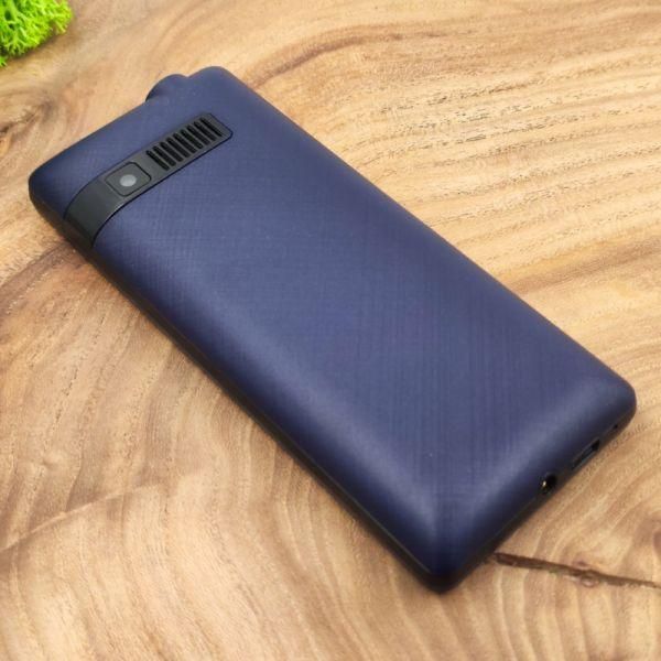 Кнопковий телефон Nokia 528 із ліхтариком Blue