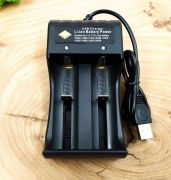 Зарядний пристрій для акумуляторів під 3.7 V USB(зас.тов.)