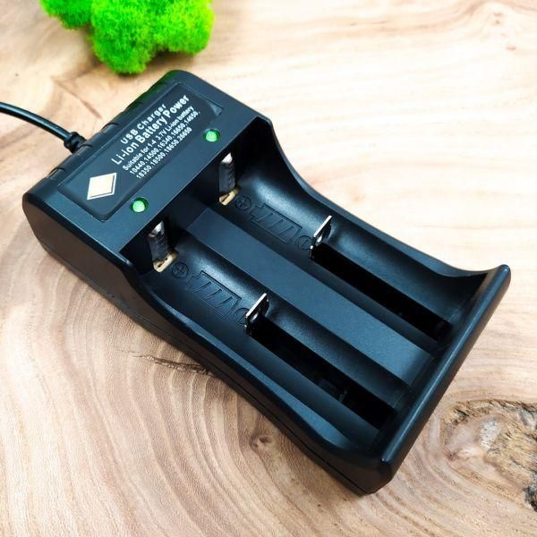 Зарядний пристрій для акумуляторів під 3.7 V USB(зас.тов.)