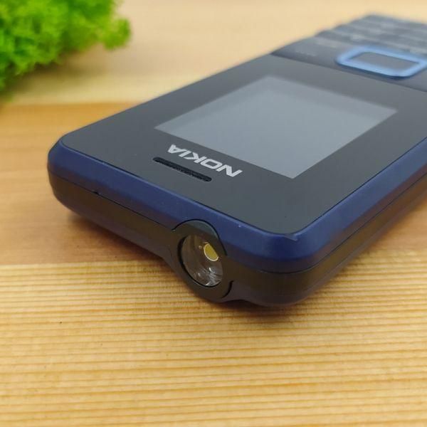 Кнопковий телефон із потужним акумулятором NOKIA 2160 Blue