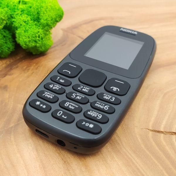 Кнопковий телефон Nokia 105 2G Black