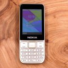 Кнопковий мобільний телефон у металевому корпусі Nokia C5-00 (2021) Gold