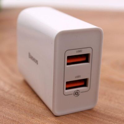 Зарядний пристрій 2 USB/18W QC3.0 Borofone ccfs-q01(зас.тов.)