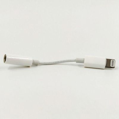 Аудіоадаптер Lightning — 3,5 mm (AUX)