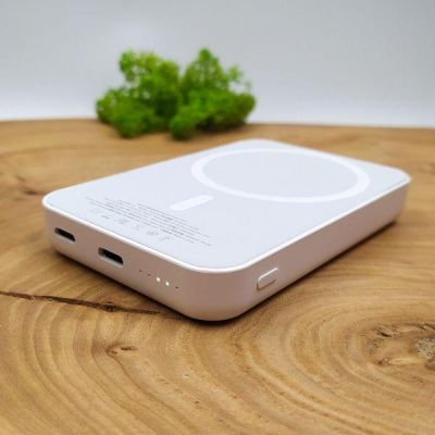 Портативний зарядний пристрій Power Bank 5000 mAh PRODA PD-V8 MagSafe PD (Type-C/Lightning)