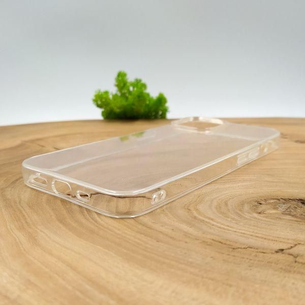 Чохол Spigen Liquid Crystal Case iPhone 15