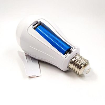 Енергозберігаюча LED лампа 20W з акумулятором