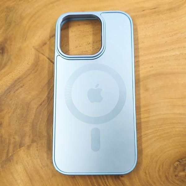 Скляний матовий чохол з MagSafe для iPhone 16 Pro Light Blue