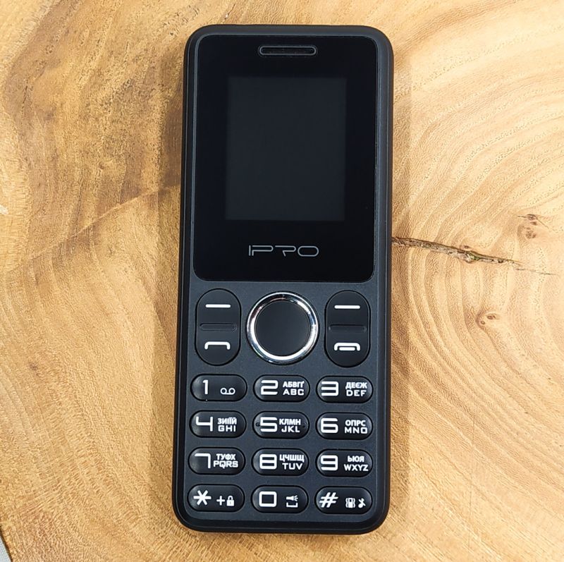 Кнопковий телефон iPro A32