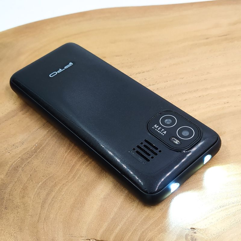Кнопковий телефон iPro A32