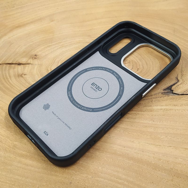 Чохол Spigen Enzo Aramid MagFit для iPhone 17 Pro Max Black