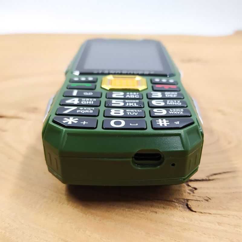 Кнопковий протиударний телефон Land Rover W2019 Green (13800mAh, Type-C)