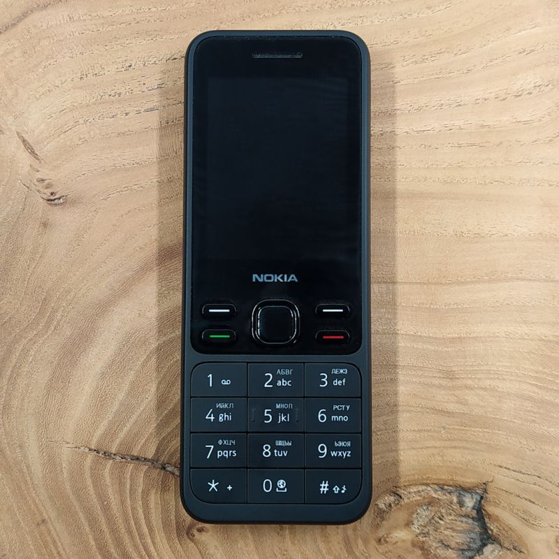 Кнопковий телефон Nokia 150 Black